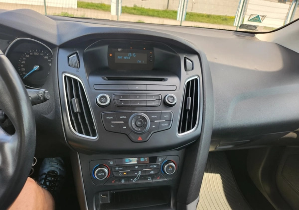 Ford Focus cena 36900 przebieg: 117900, rok produkcji 2016 z Piła małe 466